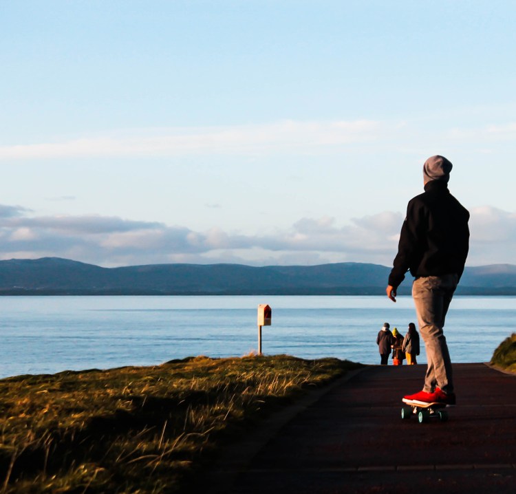 bundoran-beach-and-mountains